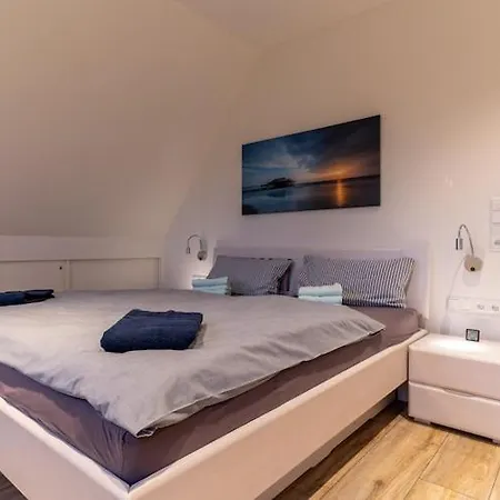 Semi-detached House, St Peter-ording Holiday home *